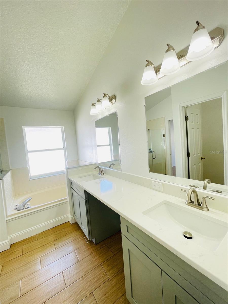 Image 12 of 21 For 2425 Timothy Lane