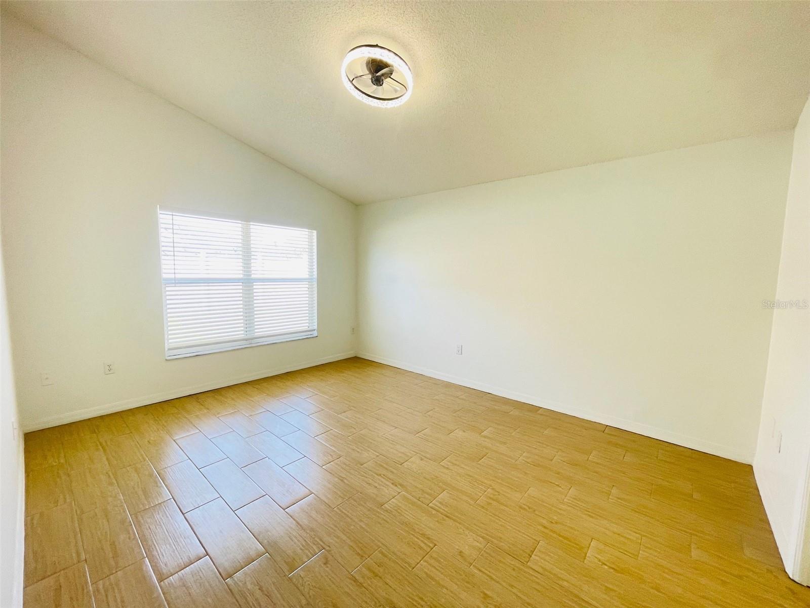 Image 18 of 21 For 2425 Timothy Lane