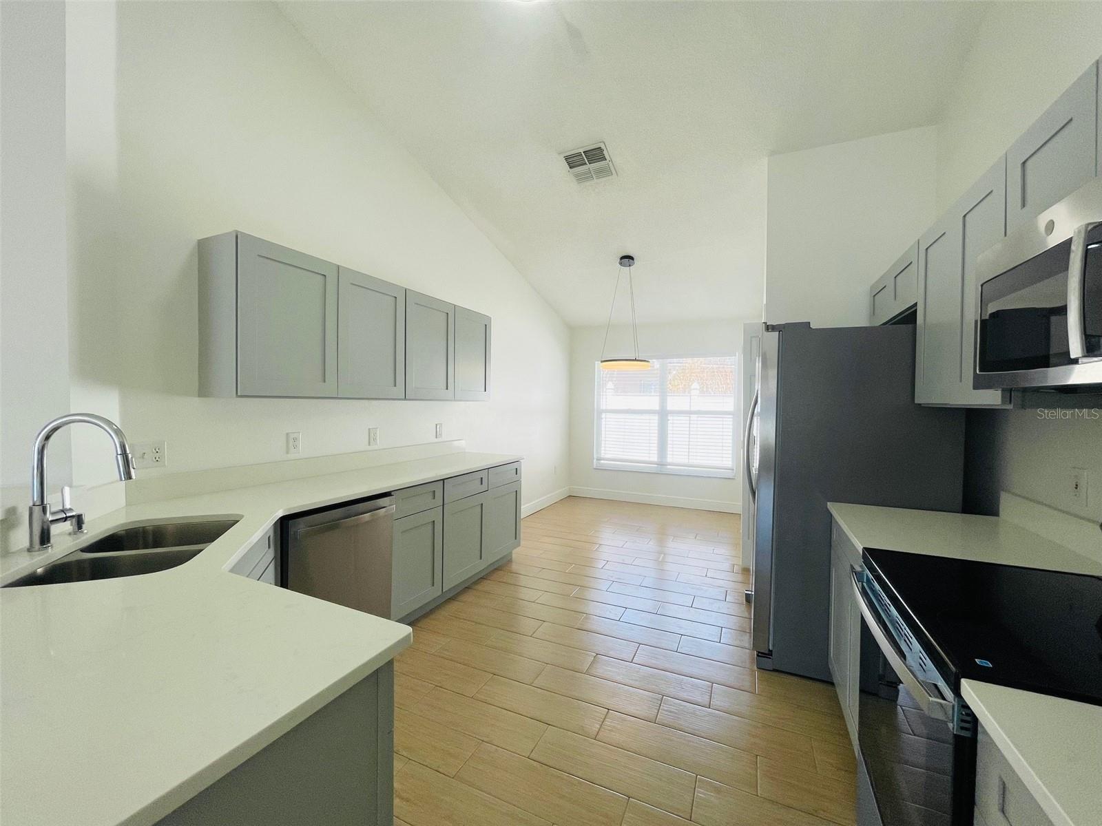 Image 7 of 21 For 2425 Timothy Lane