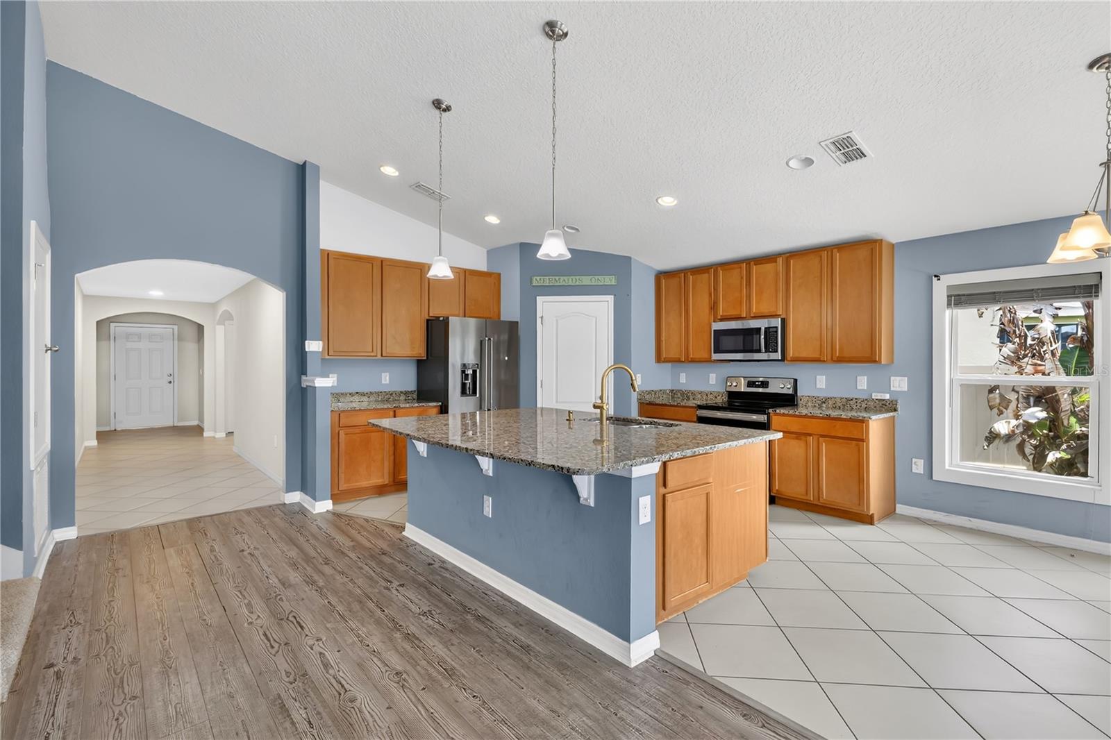 Image 5 of 34 For 116 Whirlaway Drive