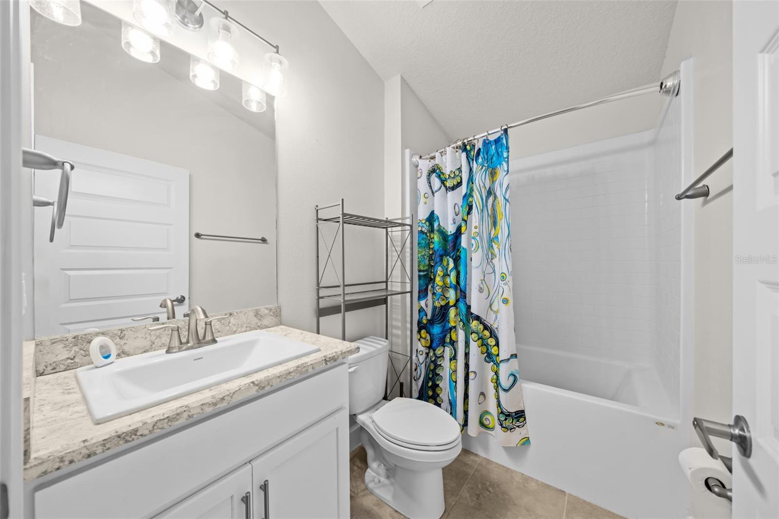 Image 24 of 45 For 695 Lantana Street