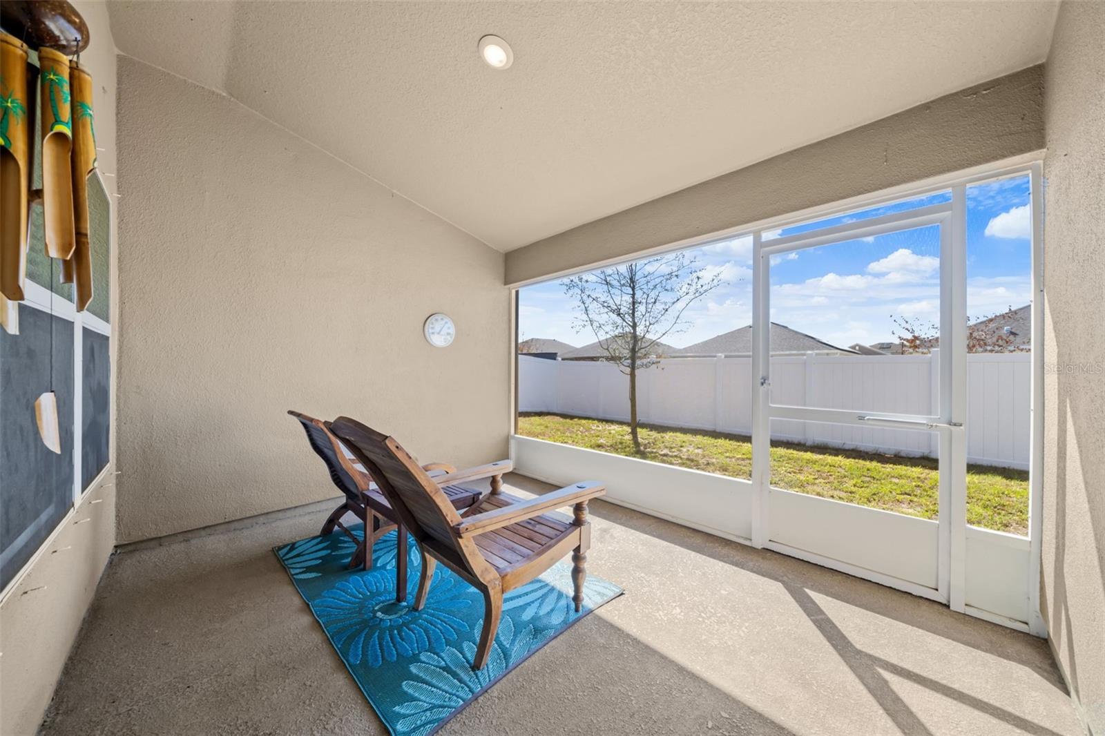 Image 32 of 45 For 695 Lantana Street