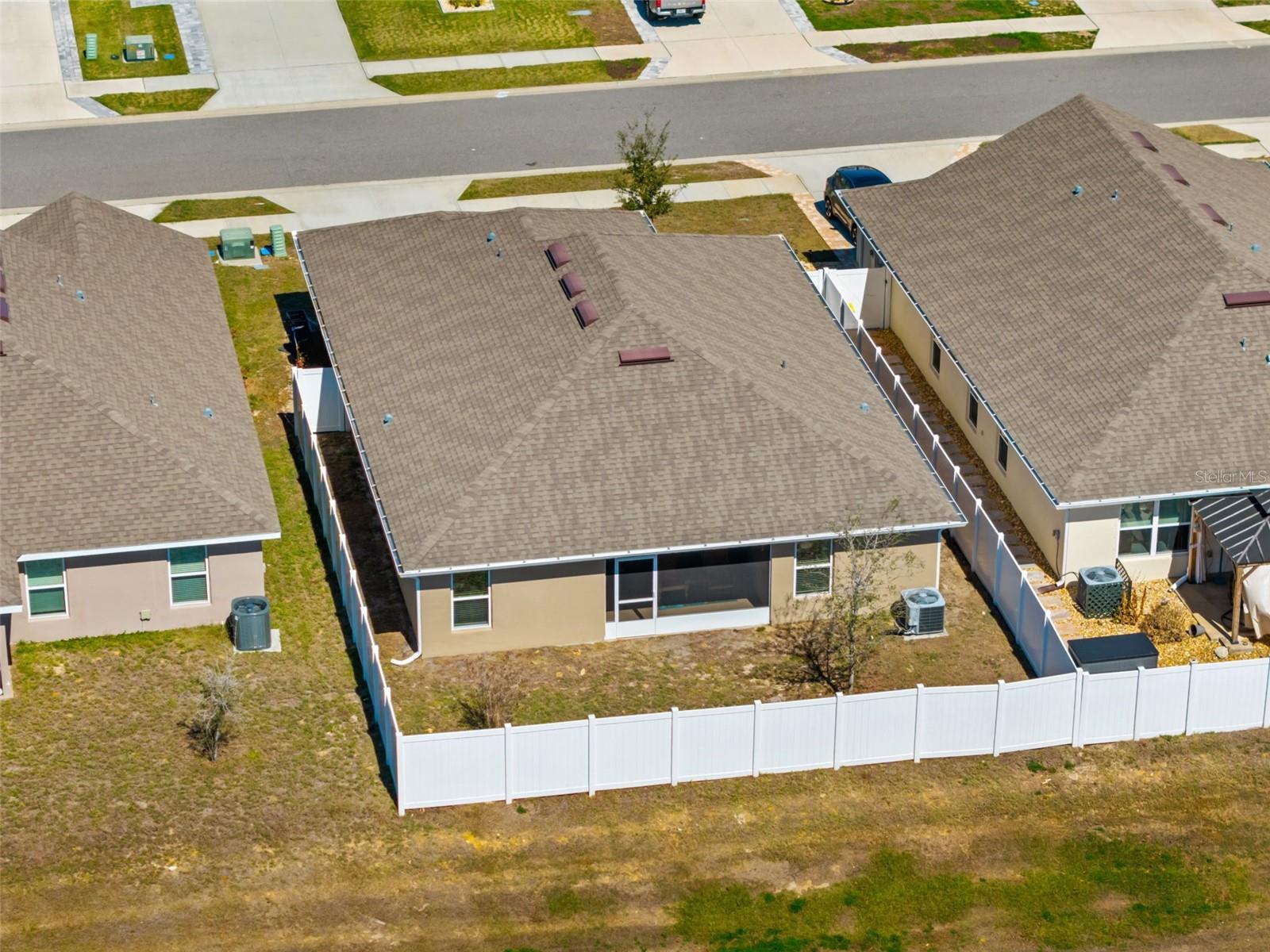 Image 38 of 45 For 695 Lantana Street