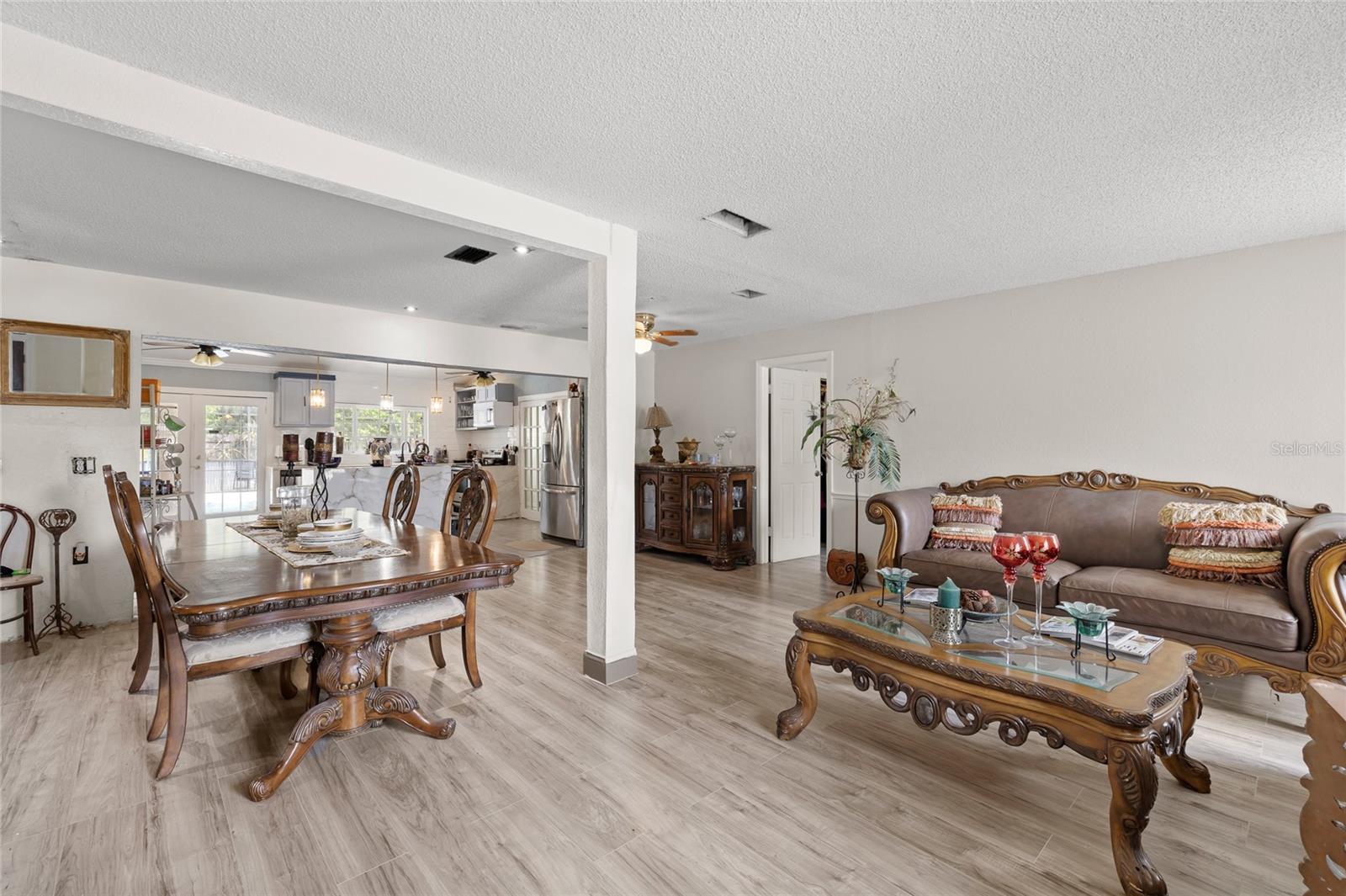 Image 11 of 30 For 7033 Tallowtree Lane