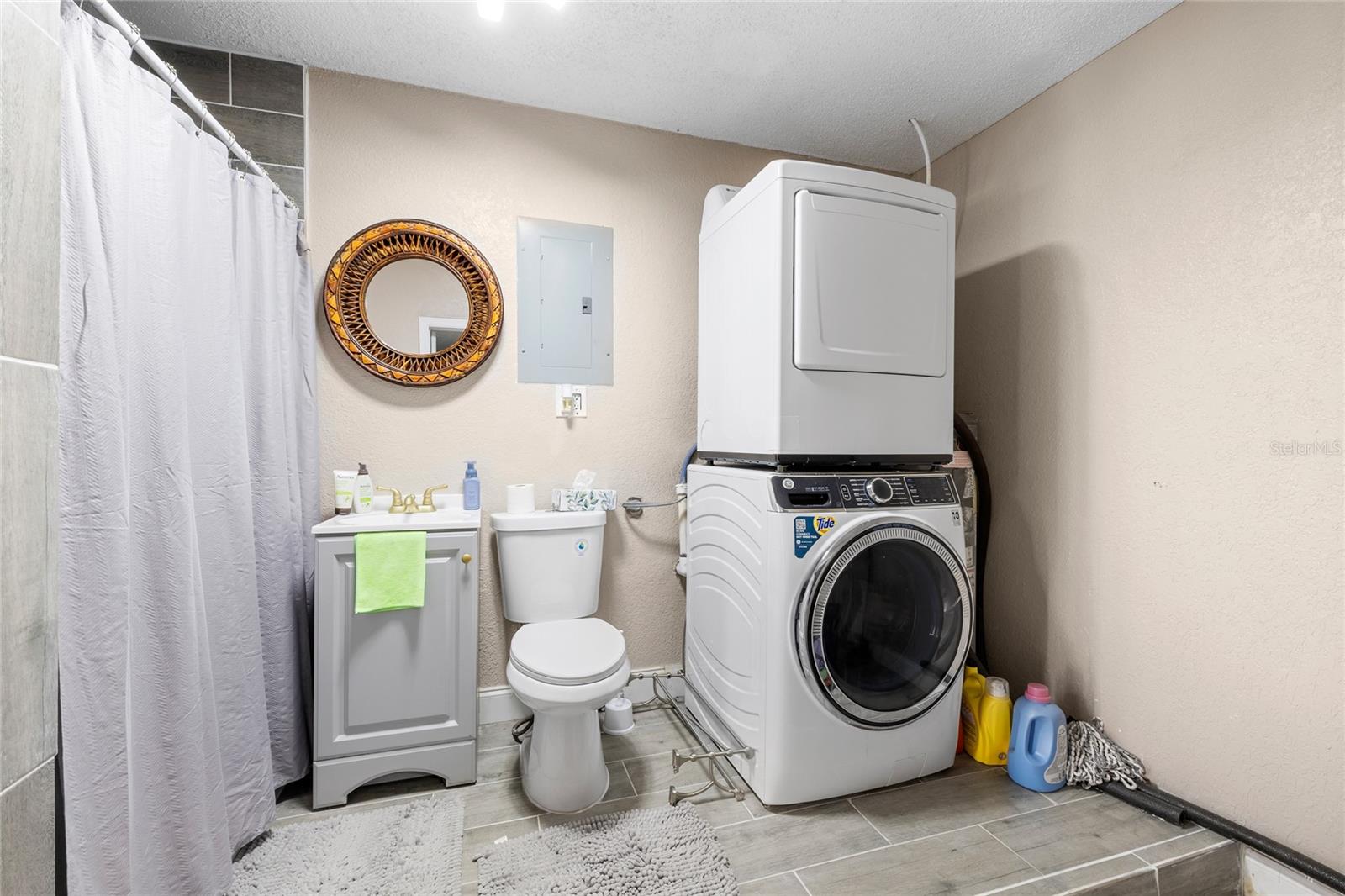 Image 26 of 30 For 7033 Tallowtree Lane