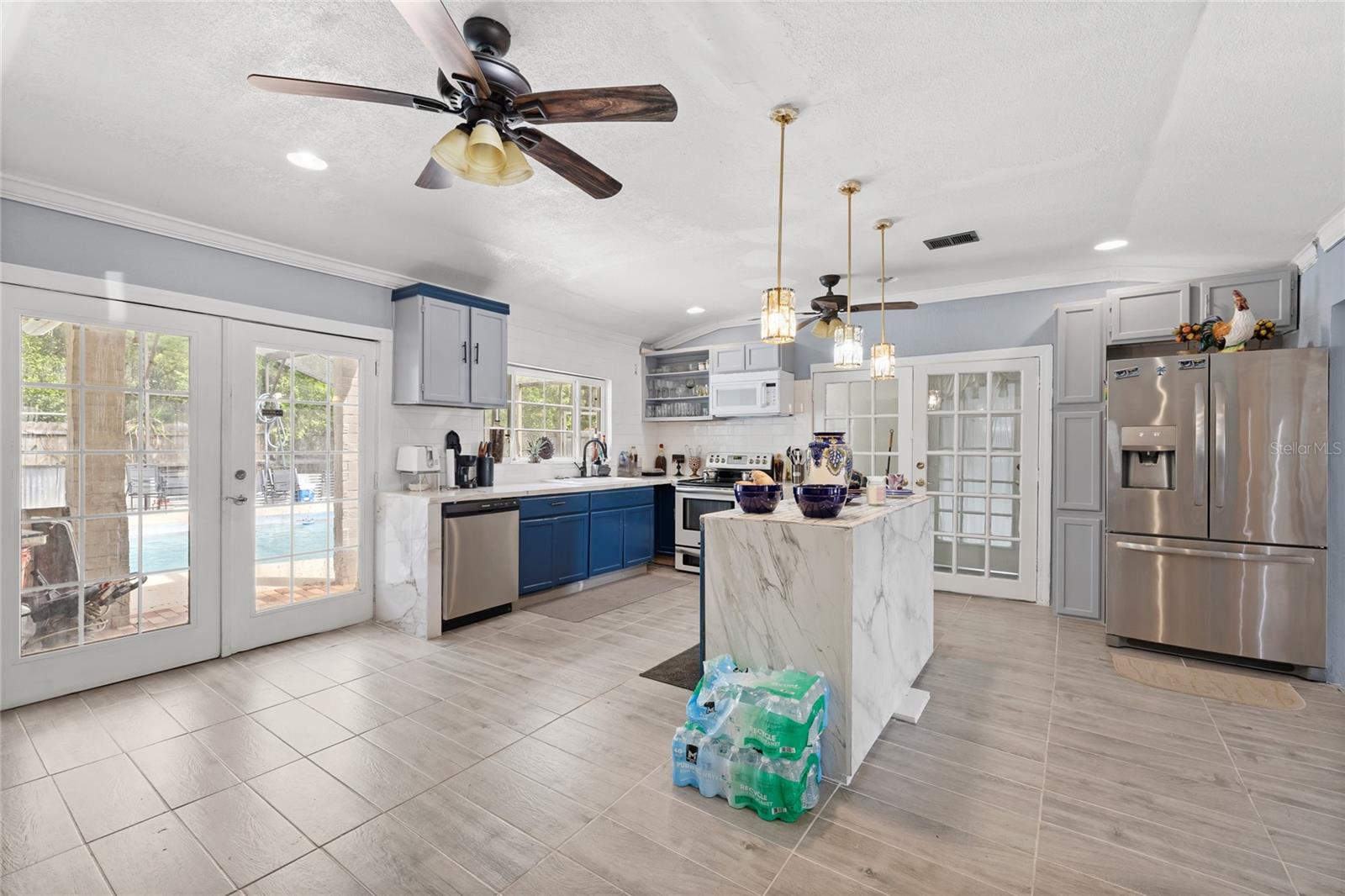 Image 4 of 30 For 7033 Tallowtree Lane