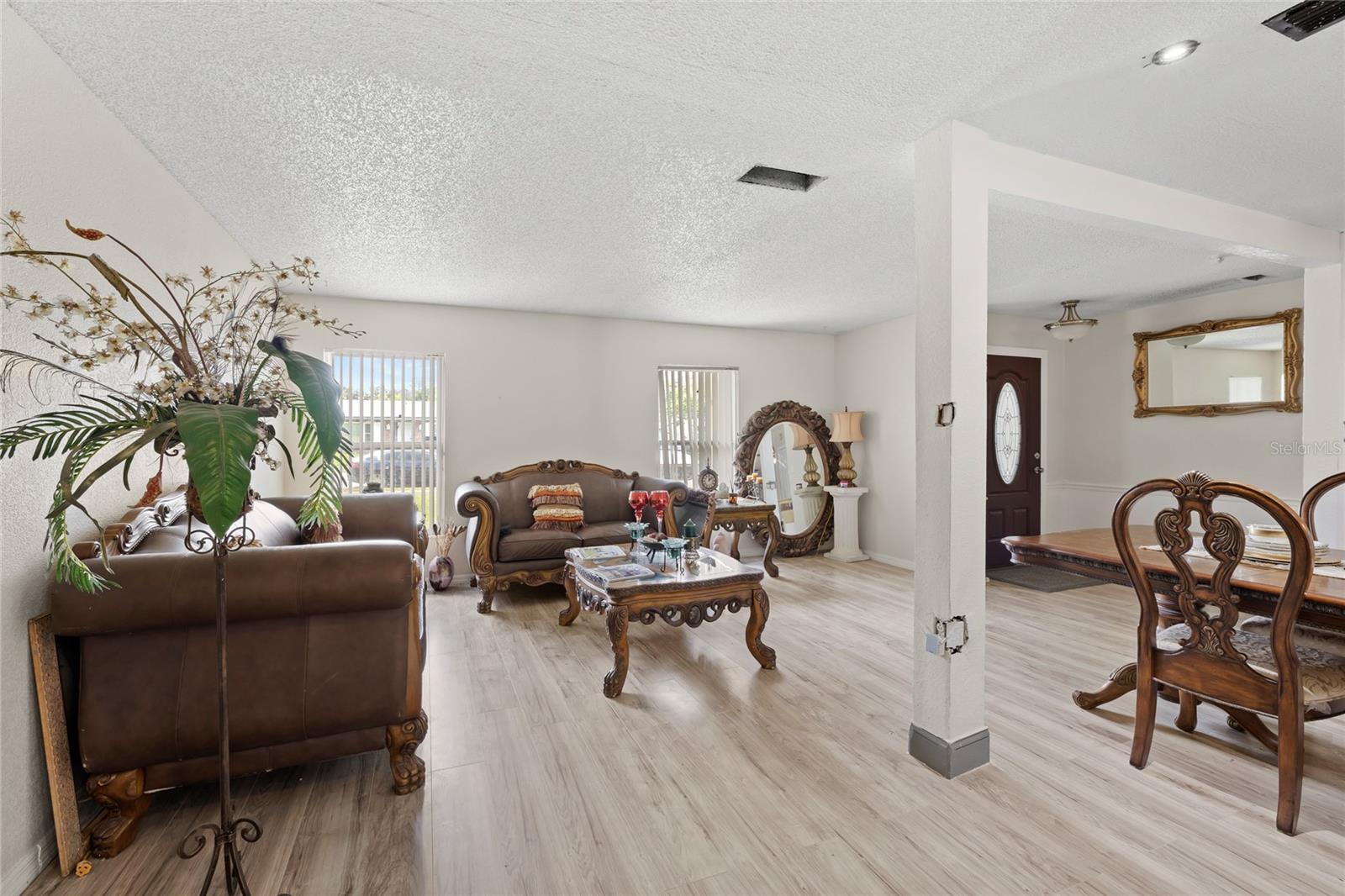 Image 8 of 30 For 7033 Tallowtree Lane