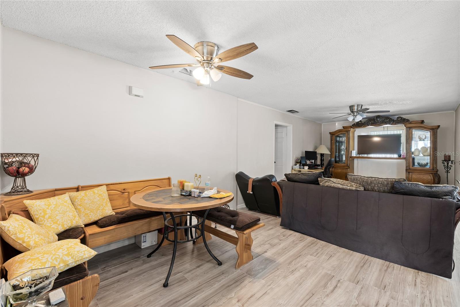 Image 9 of 30 For 7033 Tallowtree Lane