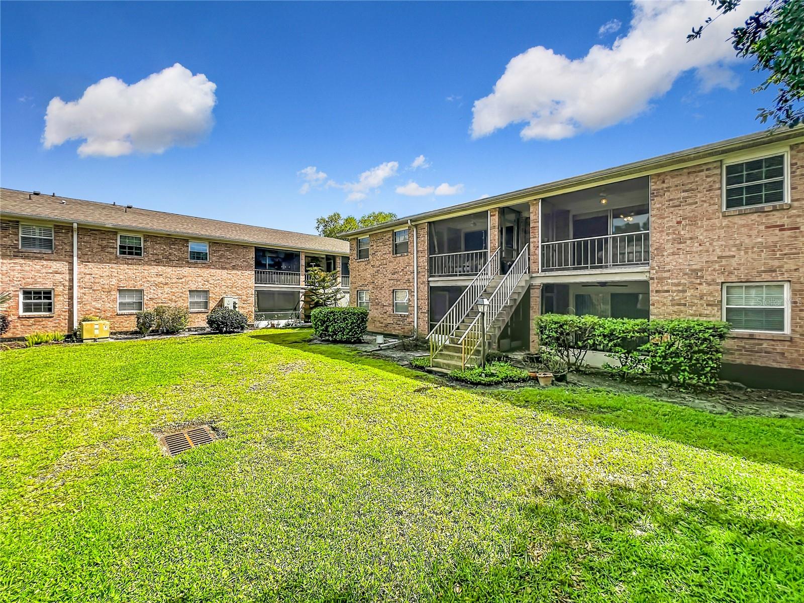 Image 21 of 24 For 4262 Lake Underhill Road 9c7