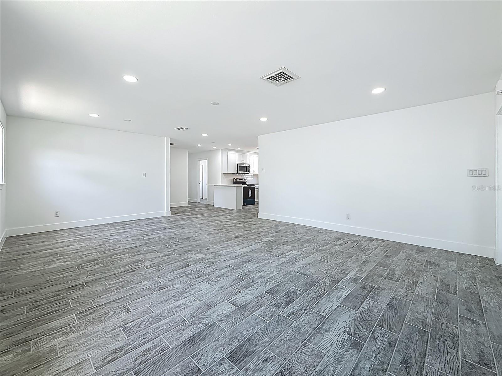 Image 11 of 41 For 3768 Arkansas Avenue Ne