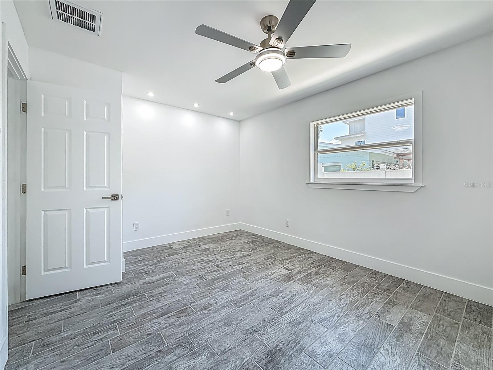 Image 15 of 41 For 3768 Arkansas Avenue Ne