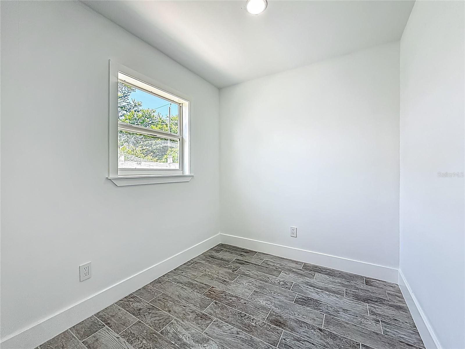 Image 16 of 41 For 3768 Arkansas Avenue Ne