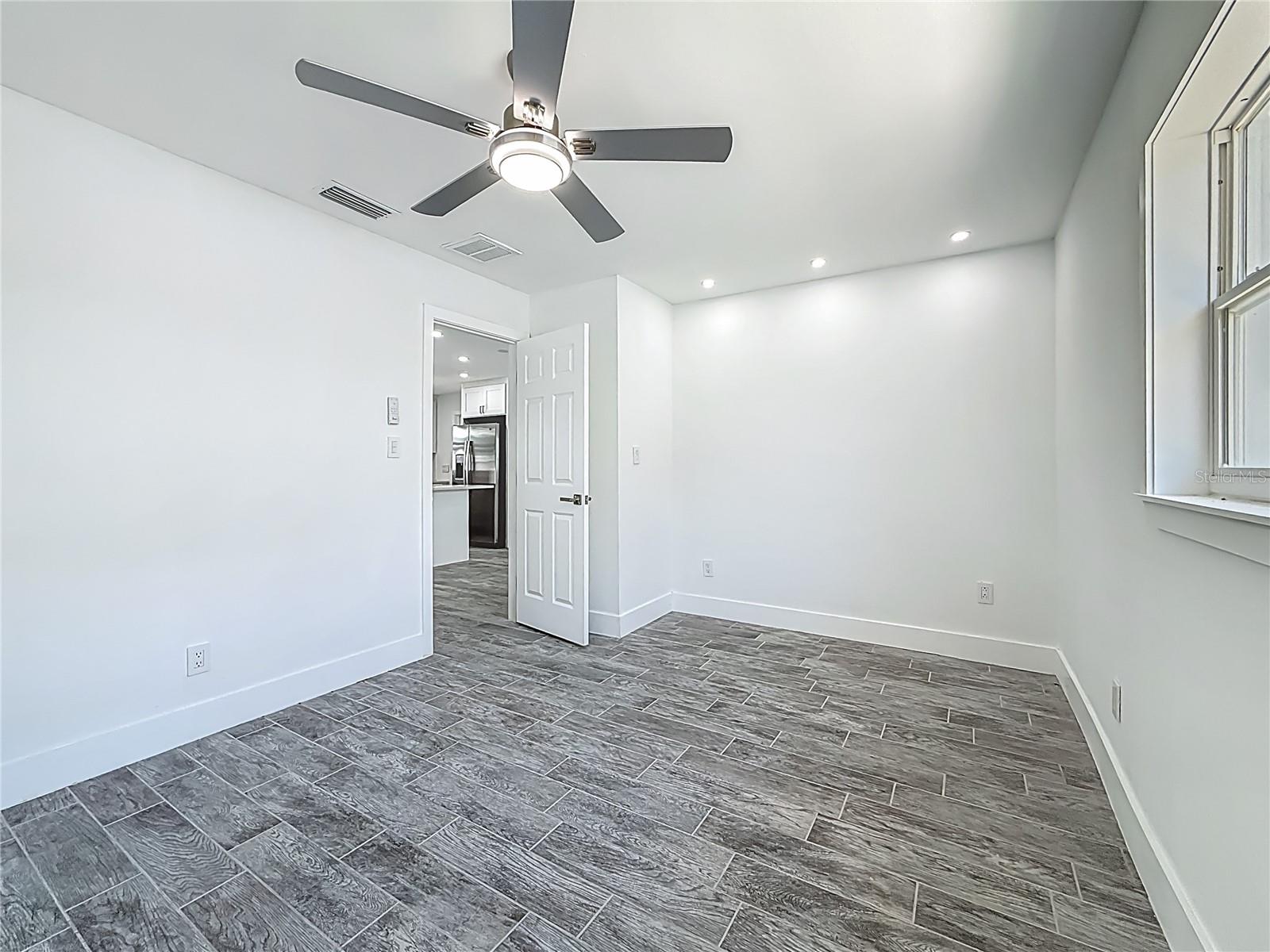 Image 23 of 41 For 3768 Arkansas Avenue Ne