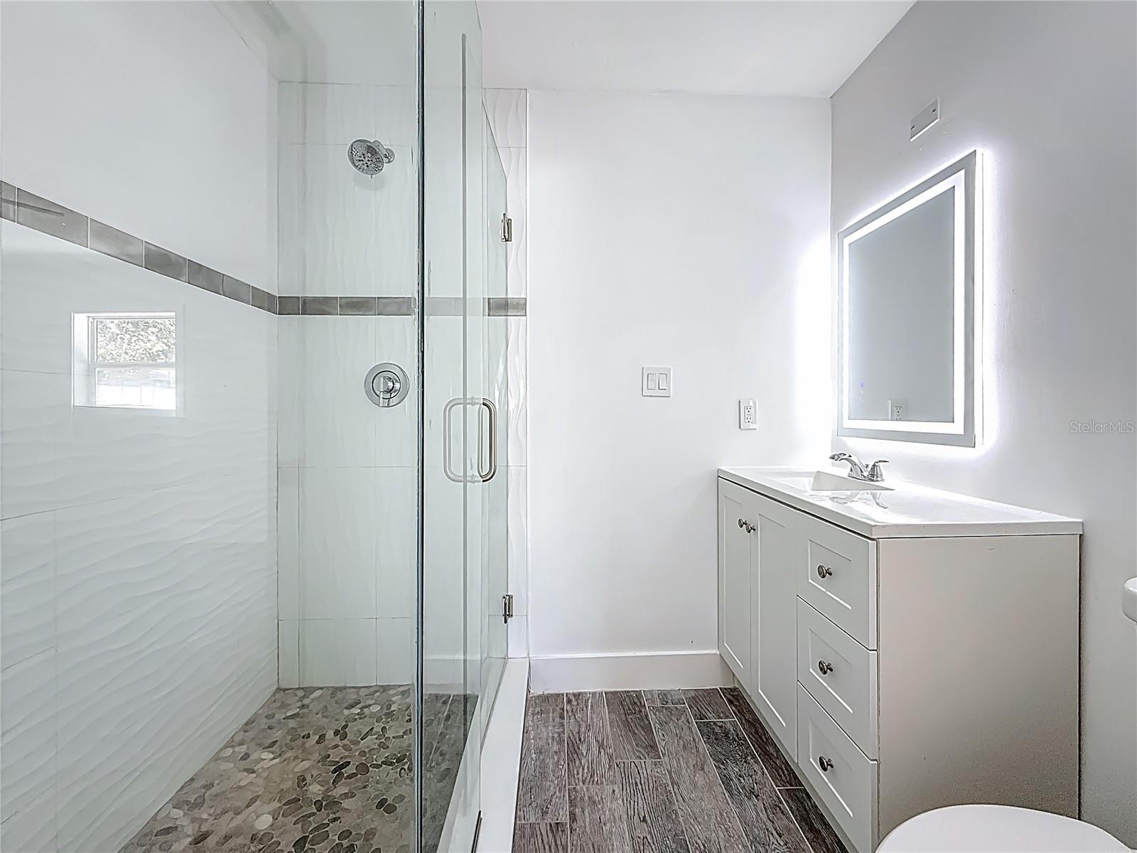 Image 27 of 41 For 3768 Arkansas Avenue Ne