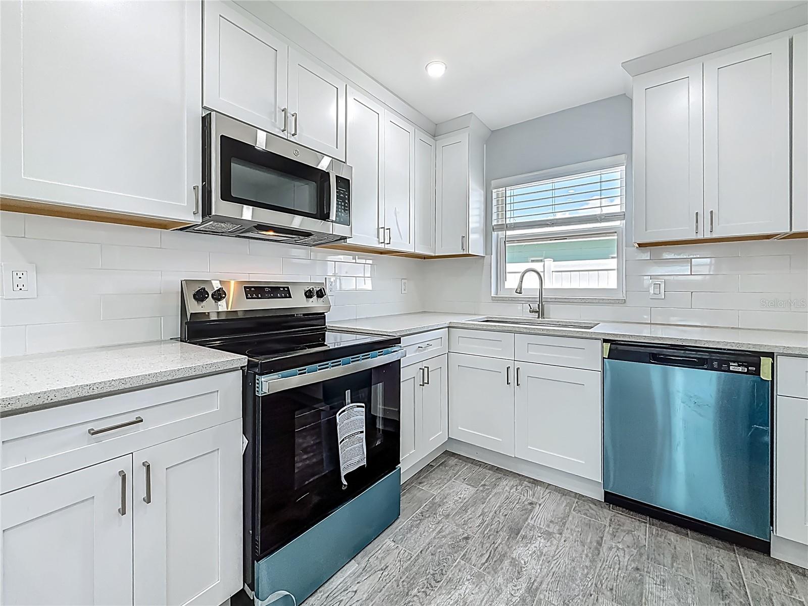 Image 8 of 41 For 3768 Arkansas Avenue Ne