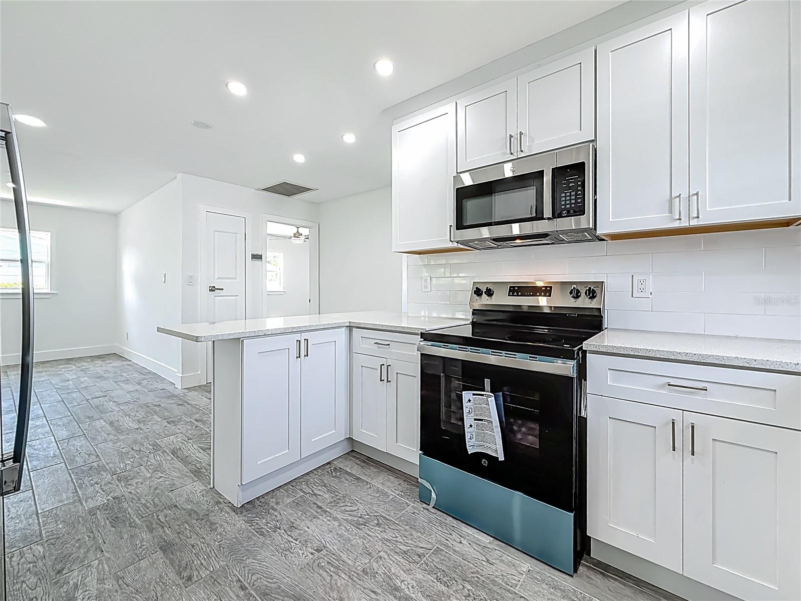 Image 9 of 41 For 3768 Arkansas Avenue Ne