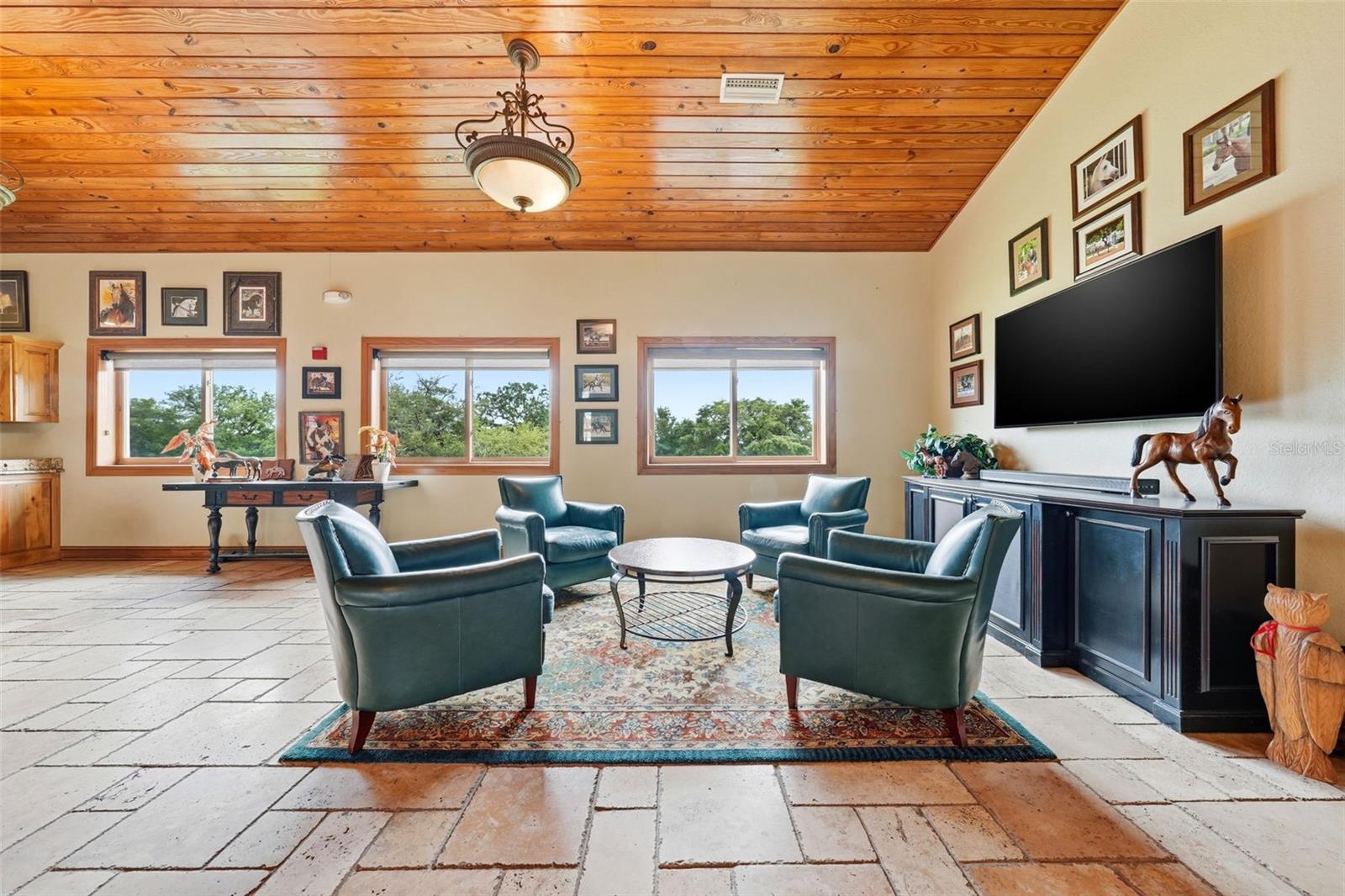 Image 10 of 67 For 2020 Haas Road