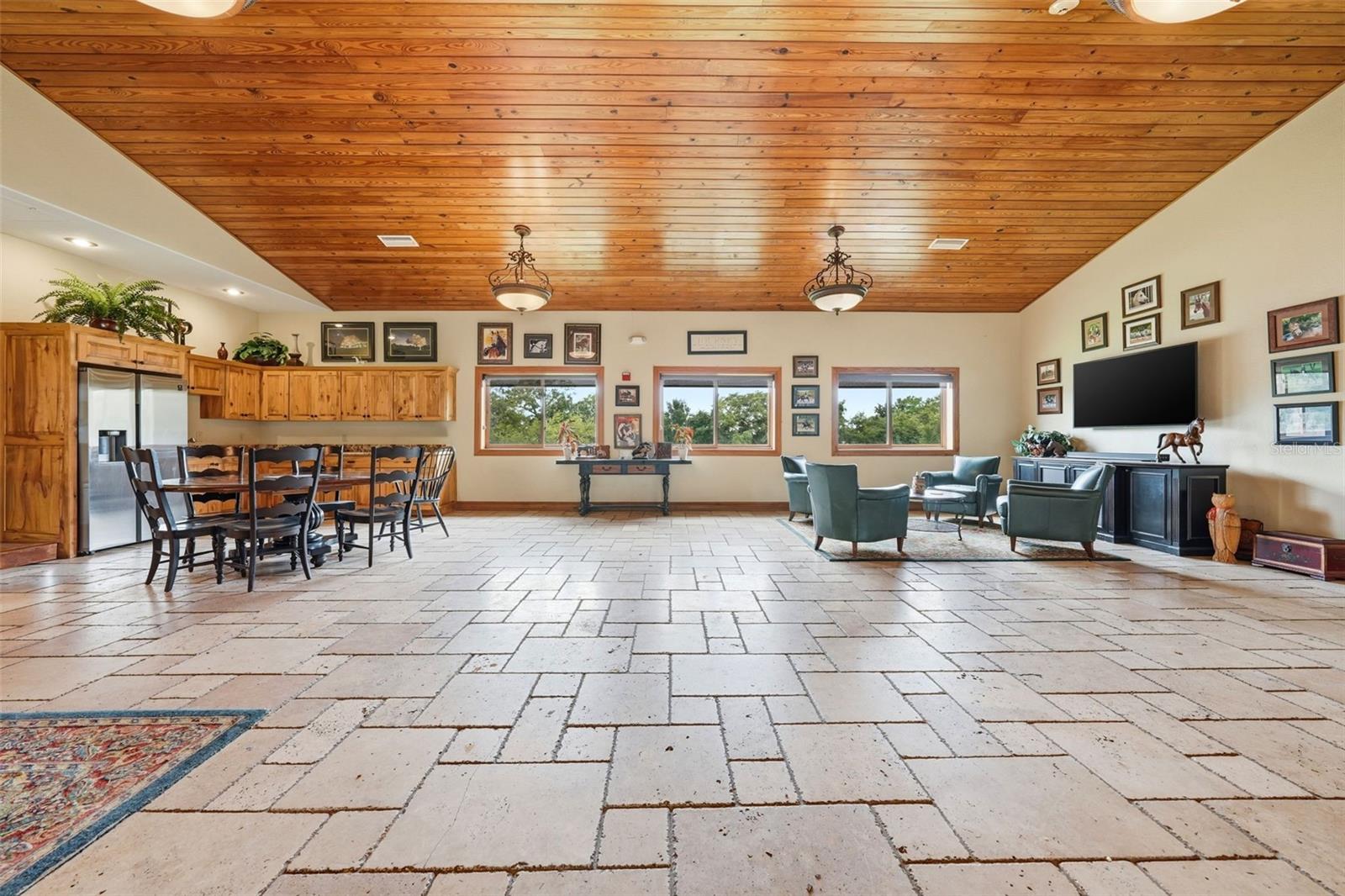 Image 11 of 67 For 2020 Haas Road