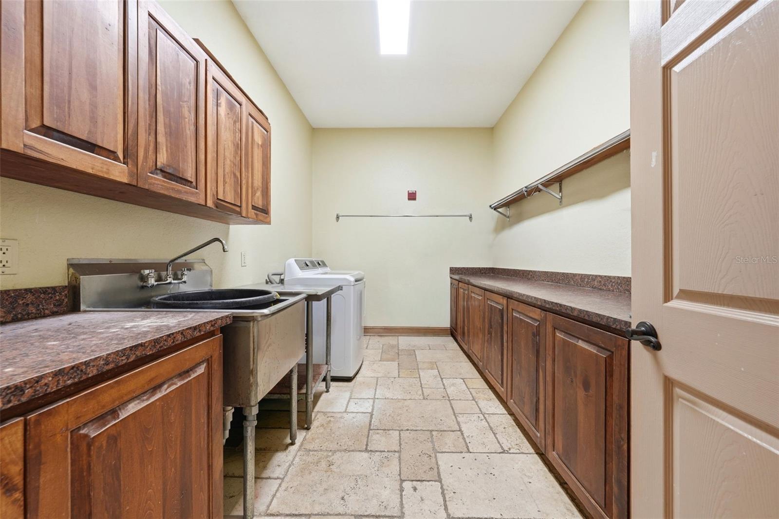 Image 13 of 67 For 2020 Haas Road