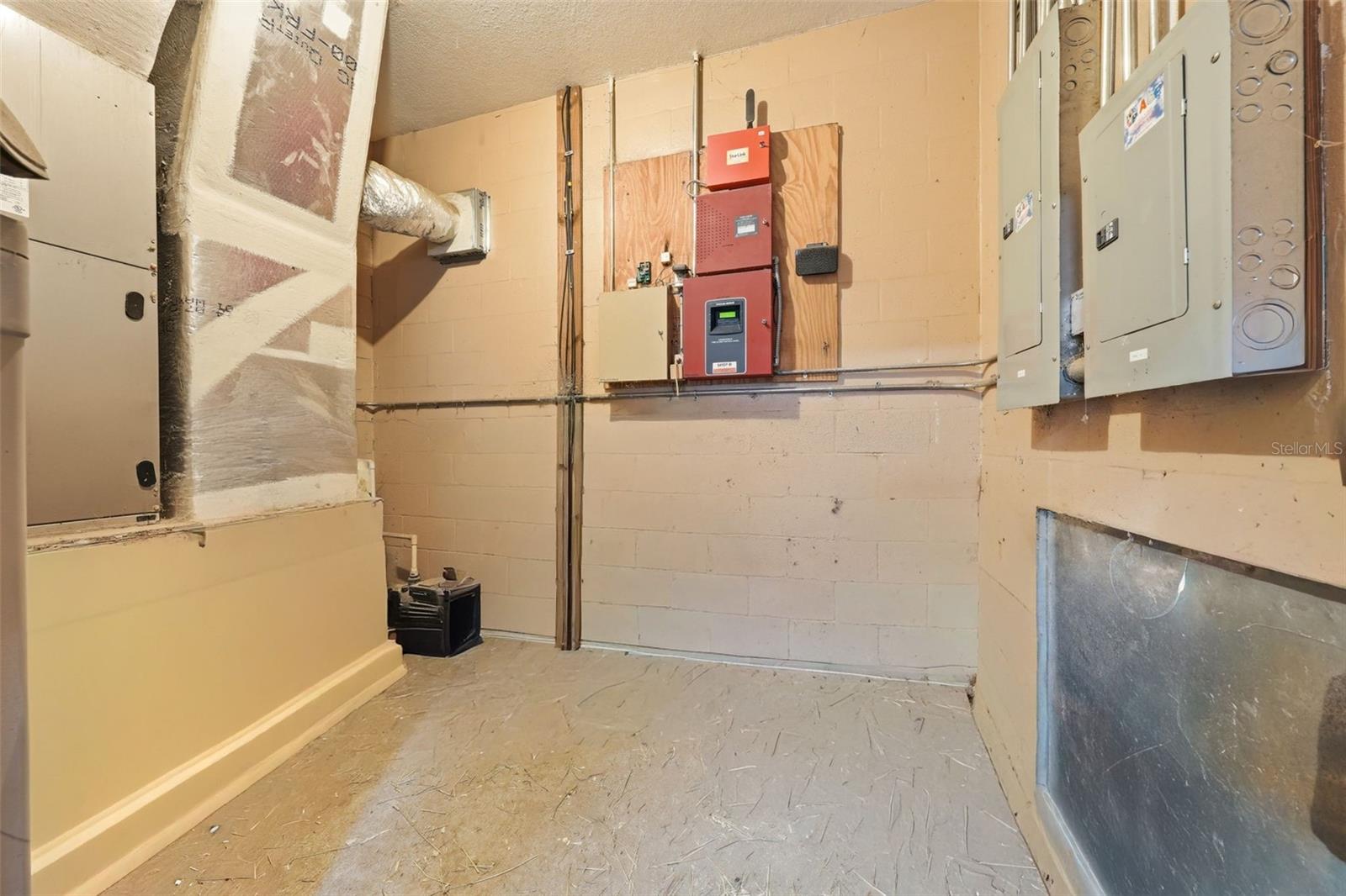 Image 43 of 67 For 2020 Haas Road