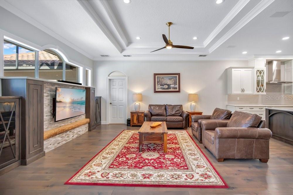 Image 14 of 55 For 328 Mapleview Court