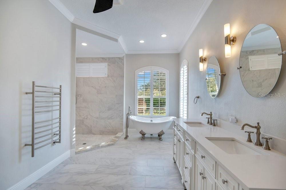 Image 28 of 55 For 328 Mapleview Court