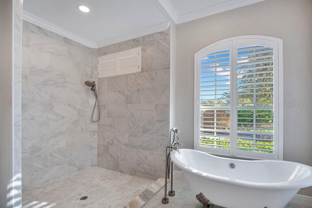 Image 29 of 55 For 328 Mapleview Court