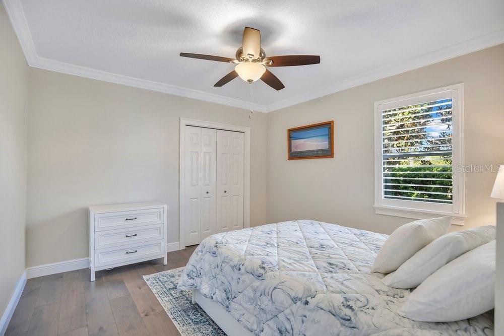 Image 30 of 55 For 328 Mapleview Court