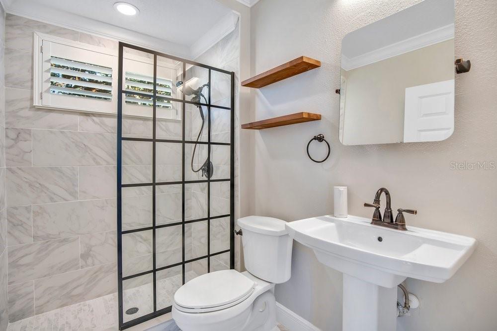 Image 33 of 55 For 328 Mapleview Court