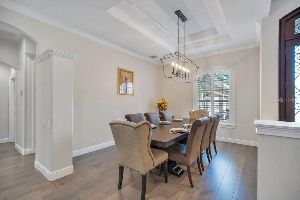 Image 7 of 55 For 328 Mapleview Court