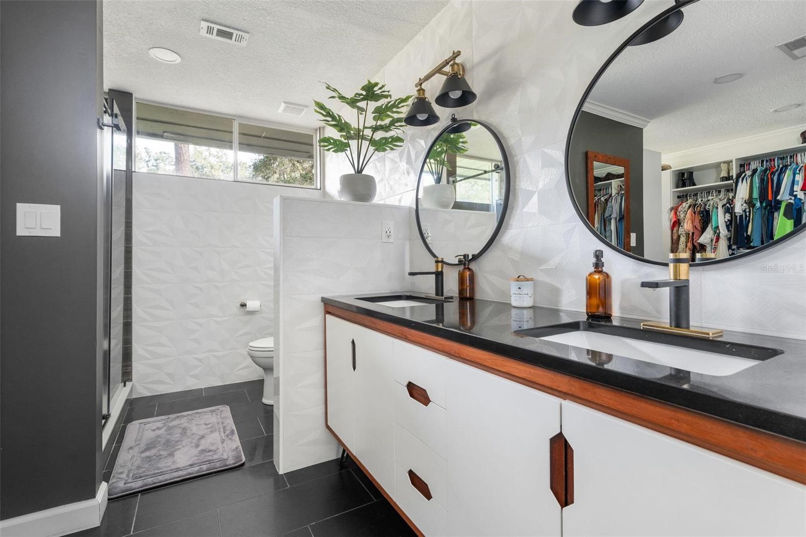 Image 20 of 52 For 4551 1st Avenue