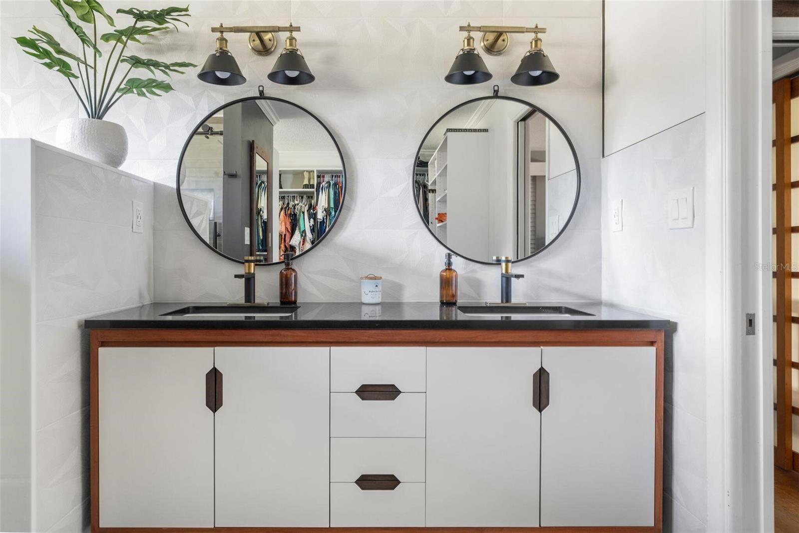 Image 21 of 52 For 4551 1st Avenue