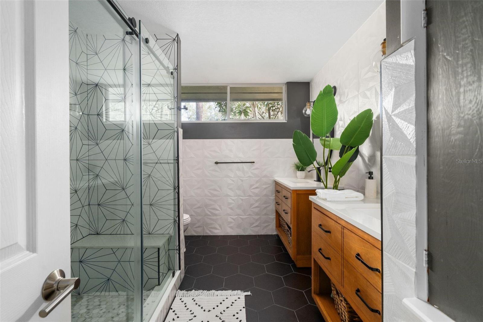 Image 26 of 52 For 4551 1st Avenue