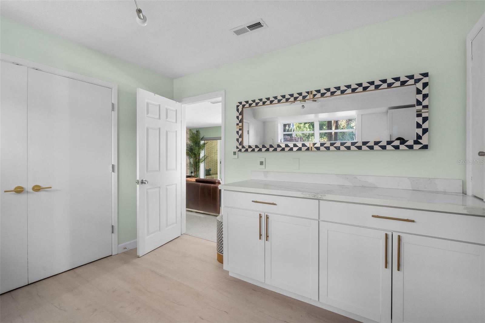 Image 34 of 52 For 4551 1st Avenue