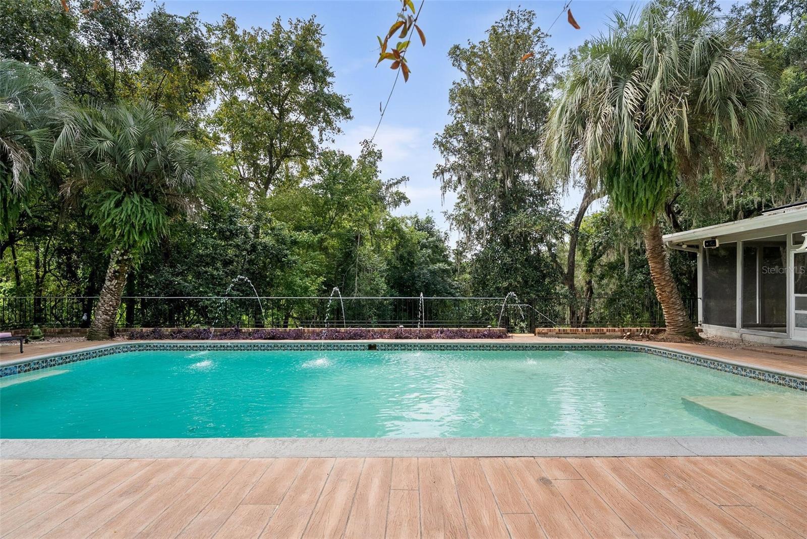 Image 44 of 52 For 4551 1st Avenue