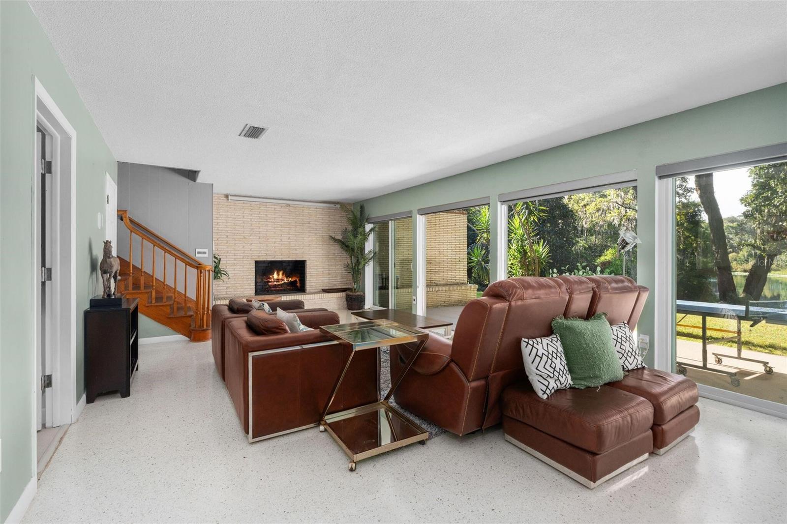 Image 46 of 52 For 4551 1st Avenue