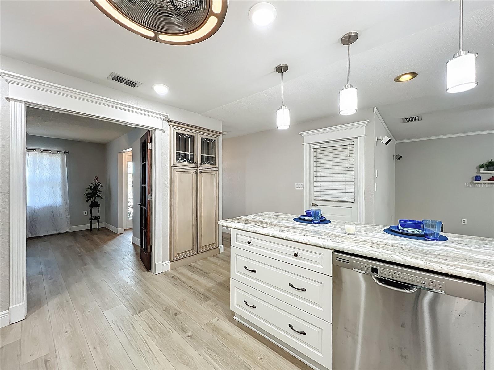 Image 12 of 59 For 737 Hardwick Court