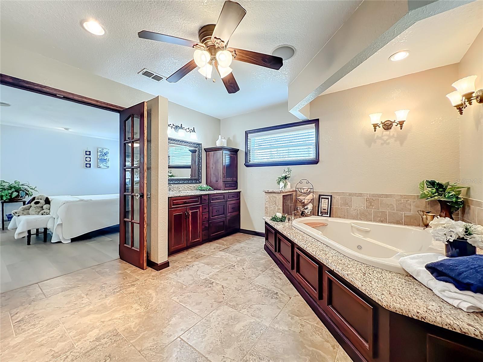 Image 41 of 59 For 737 Hardwick Court