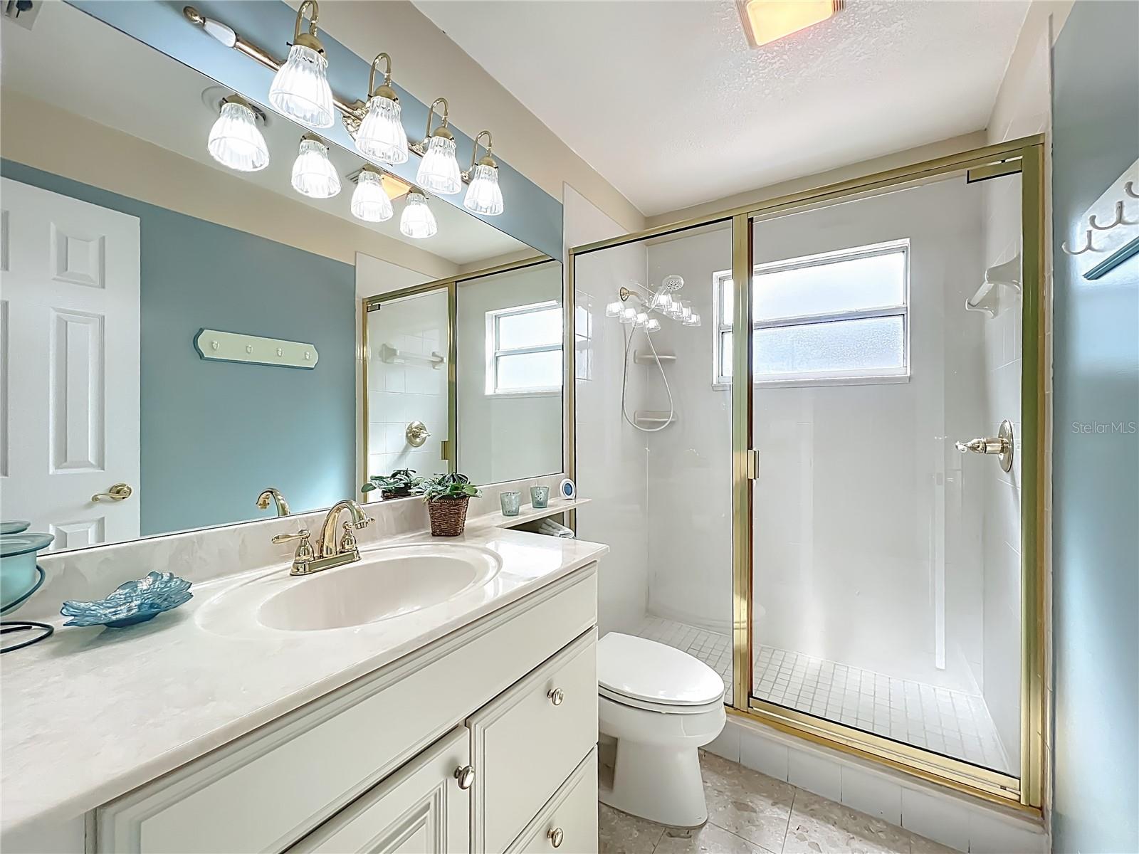 Image 50 of 59 For 737 Hardwick Court