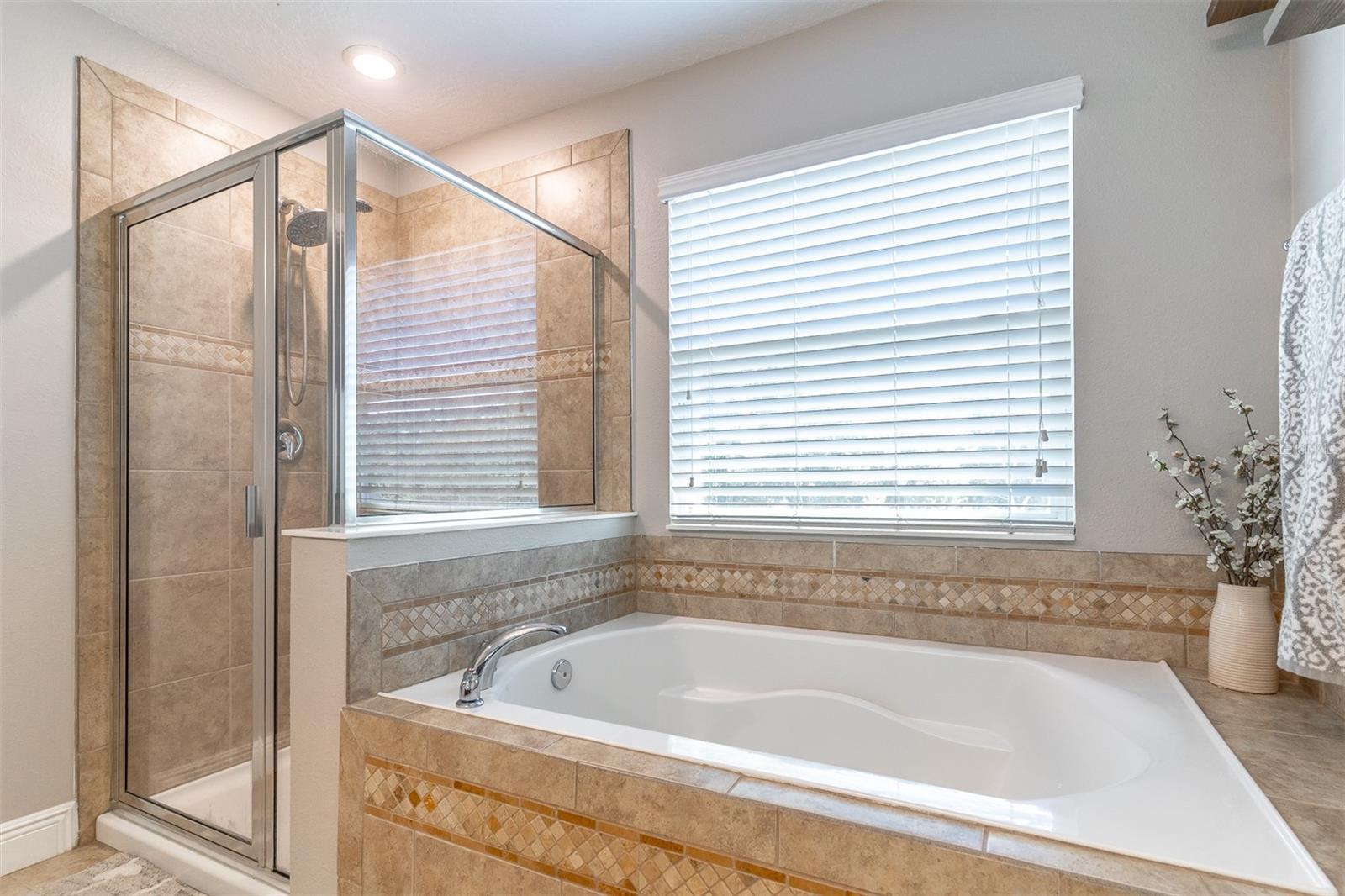 Image 32 of 42 For 689 Seven Oaks Boulevard