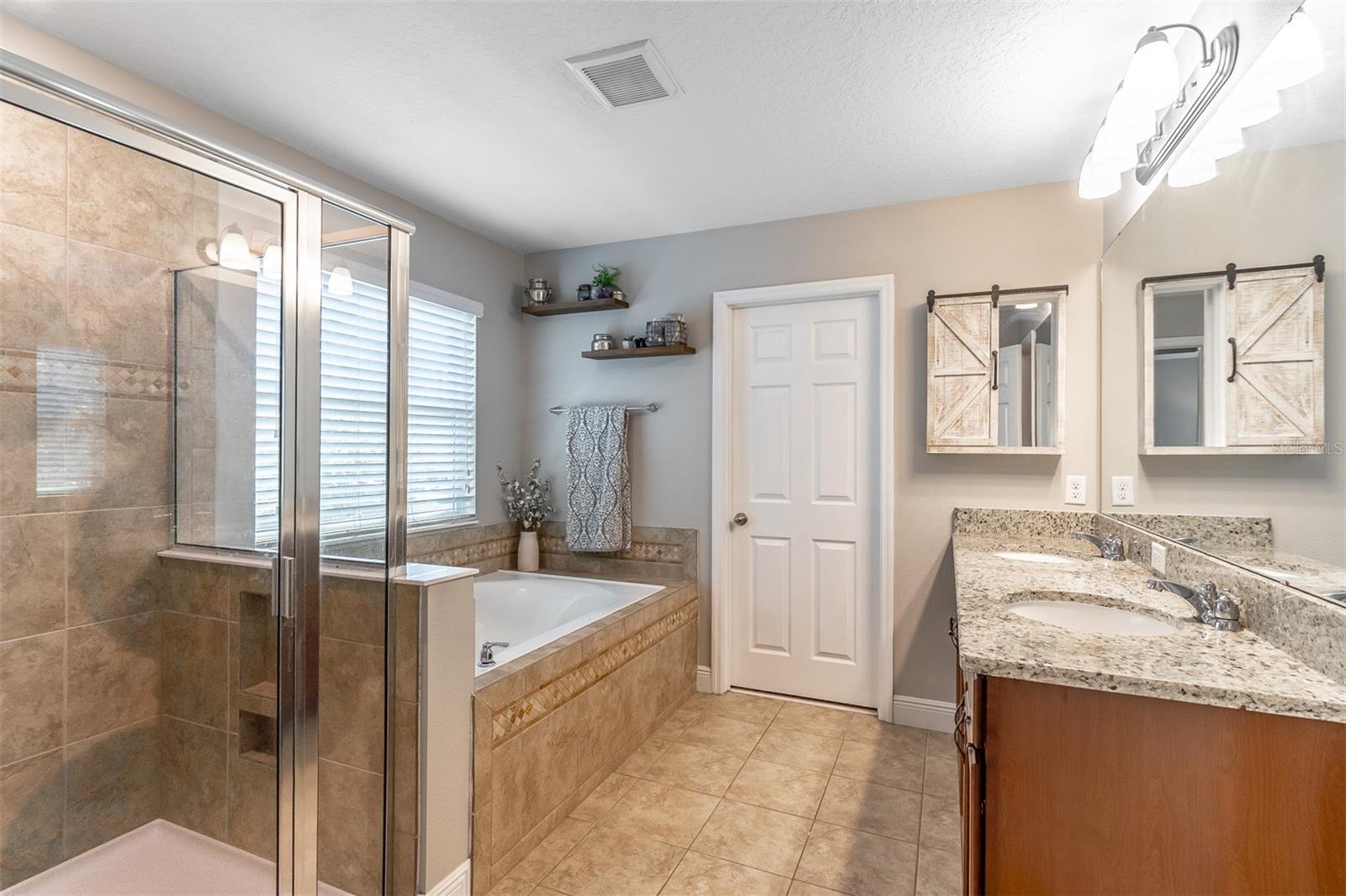 Image 33 of 42 For 689 Seven Oaks Boulevard