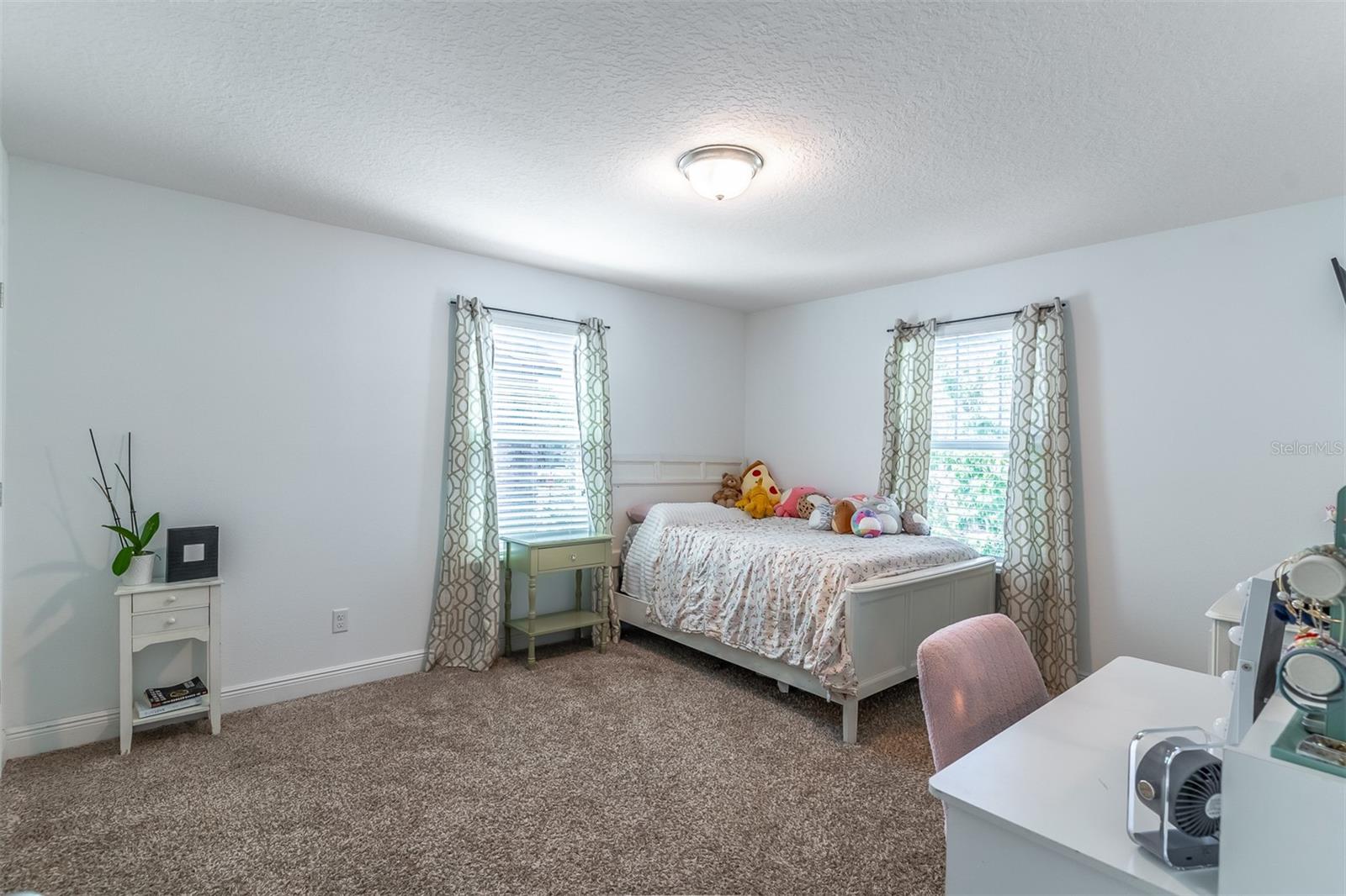 Image 38 of 42 For 689 Seven Oaks Boulevard