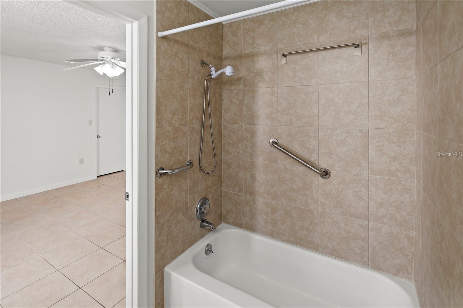 Image 15 of 22 For 530 Orange Drive 11