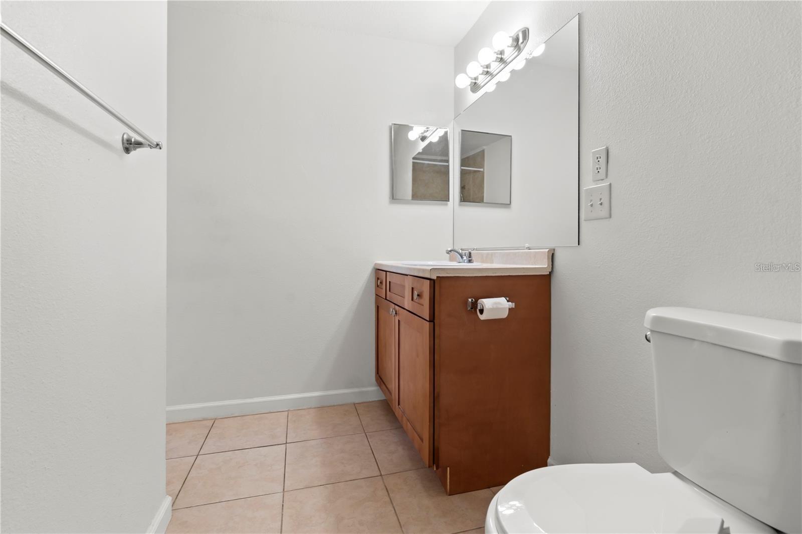 Image 16 of 22 For 530 Orange Drive 11