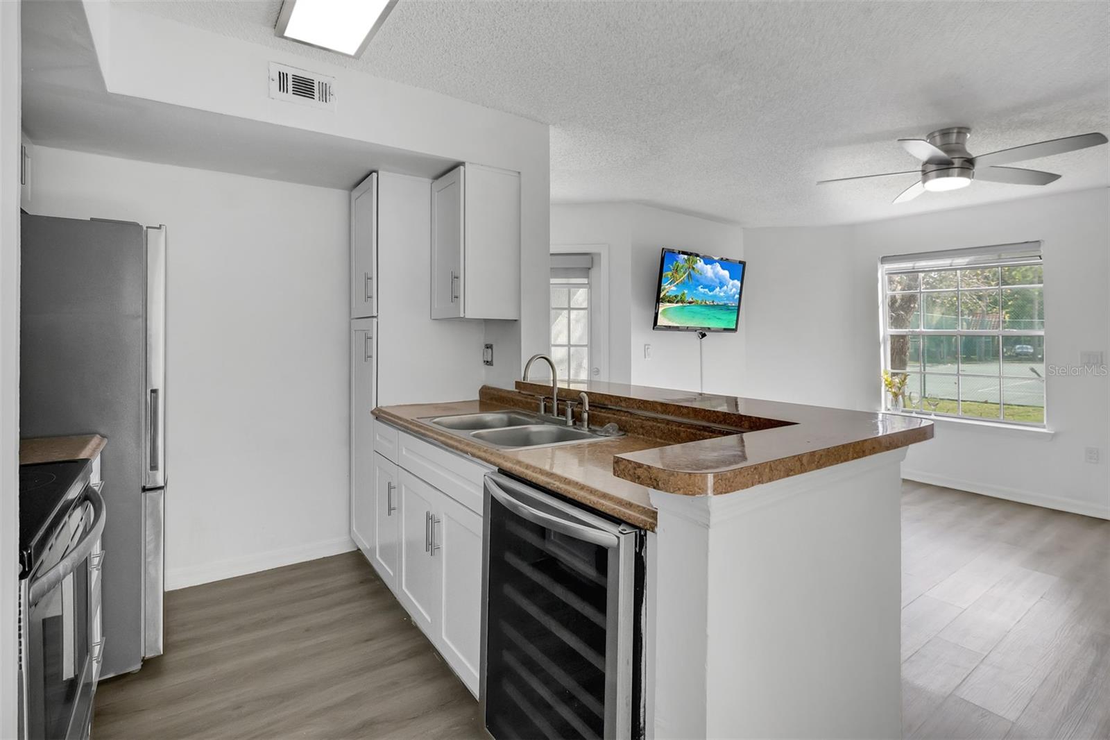 Image 11 of 31 For 413 Fountainhead Circle 132