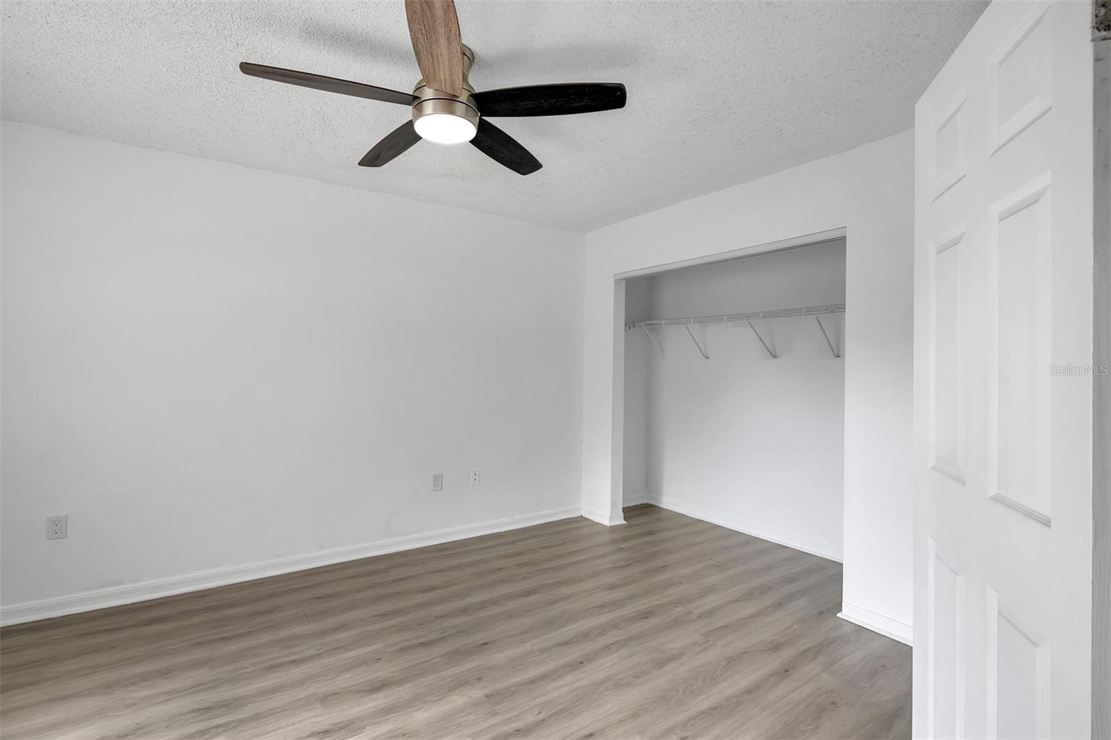 Image 15 of 31 For 413 Fountainhead Circle 132