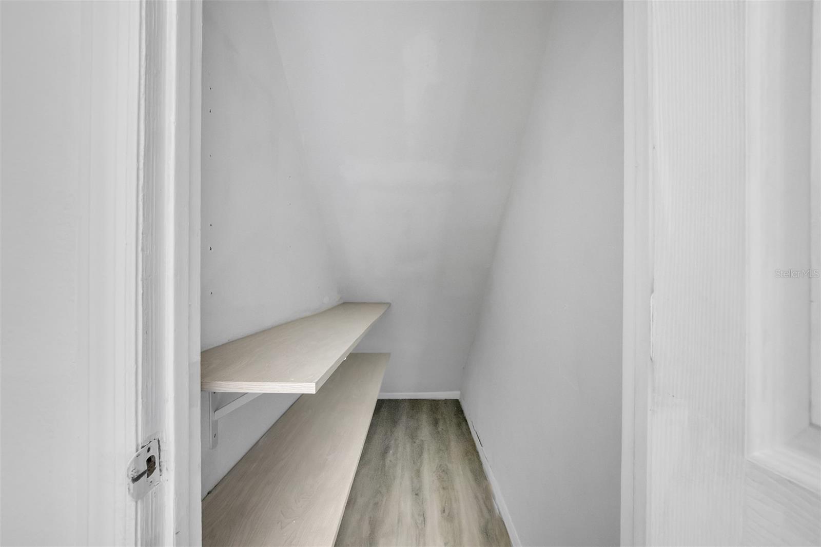 Image 16 of 31 For 413 Fountainhead Circle 132