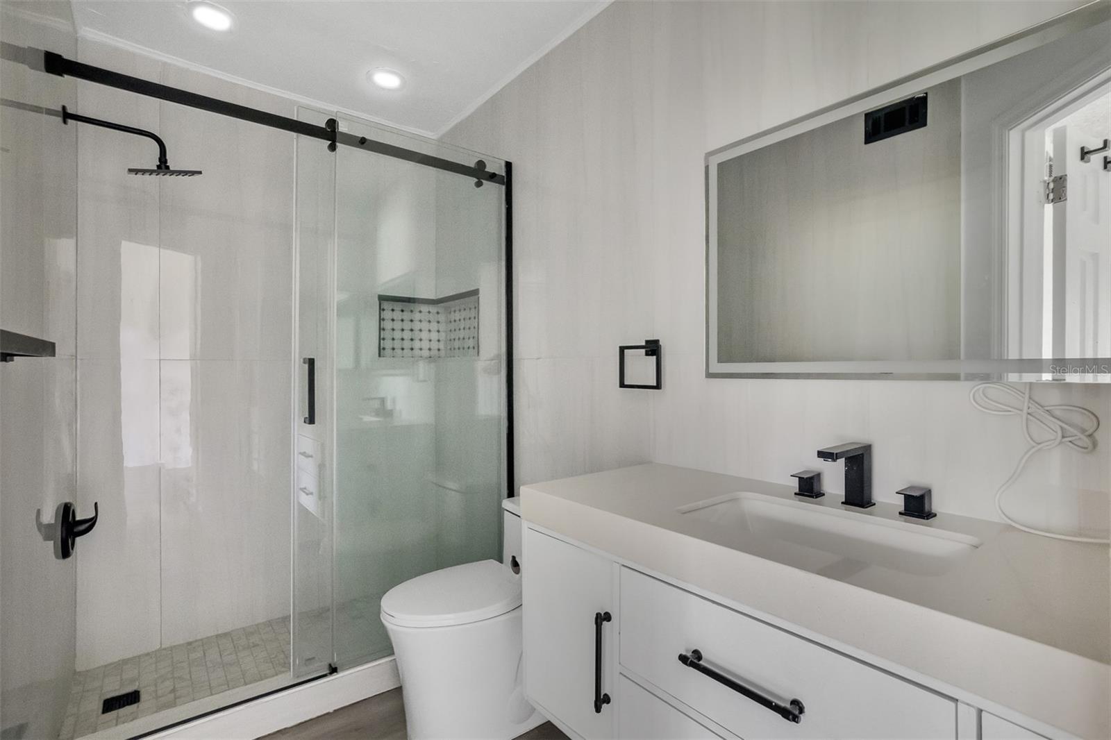 Image 22 of 31 For 413 Fountainhead Circle 132