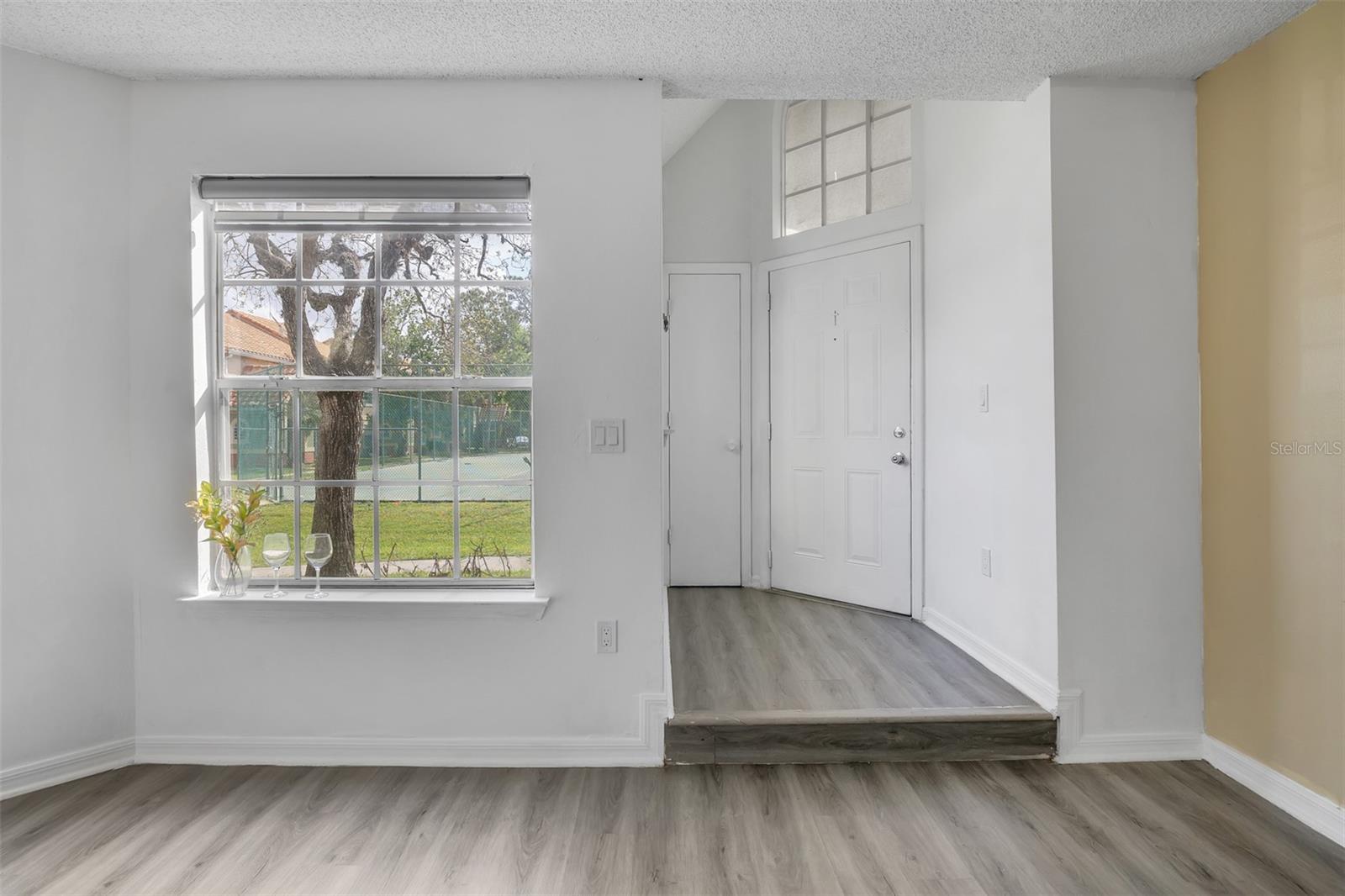 Image 6 of 31 For 413 Fountainhead Circle 132