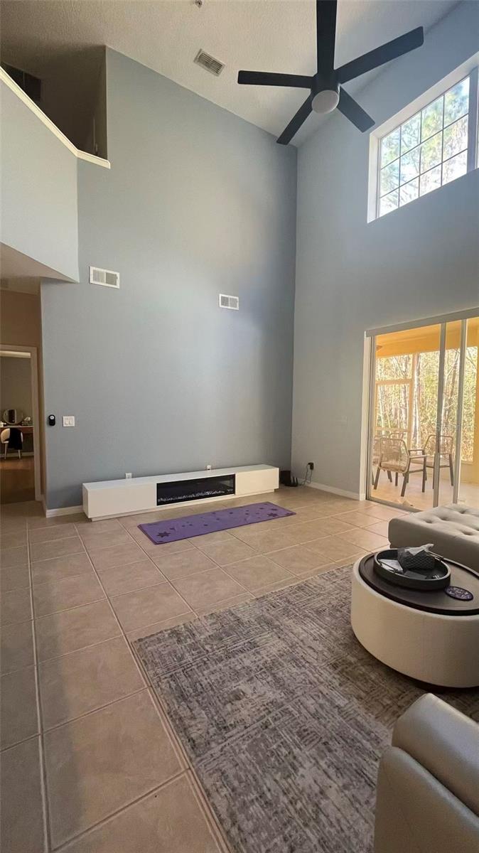 Image 11 of 21 For 9910 Moss Rose Way